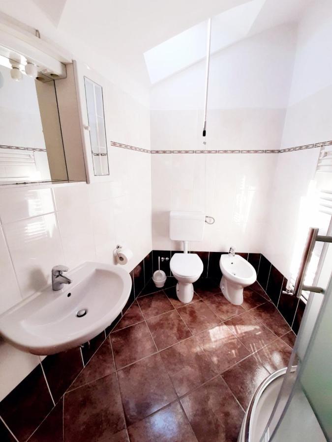 Apartments Izabela Muzic-Fornaric كريس المظهر الخارجي الصورة