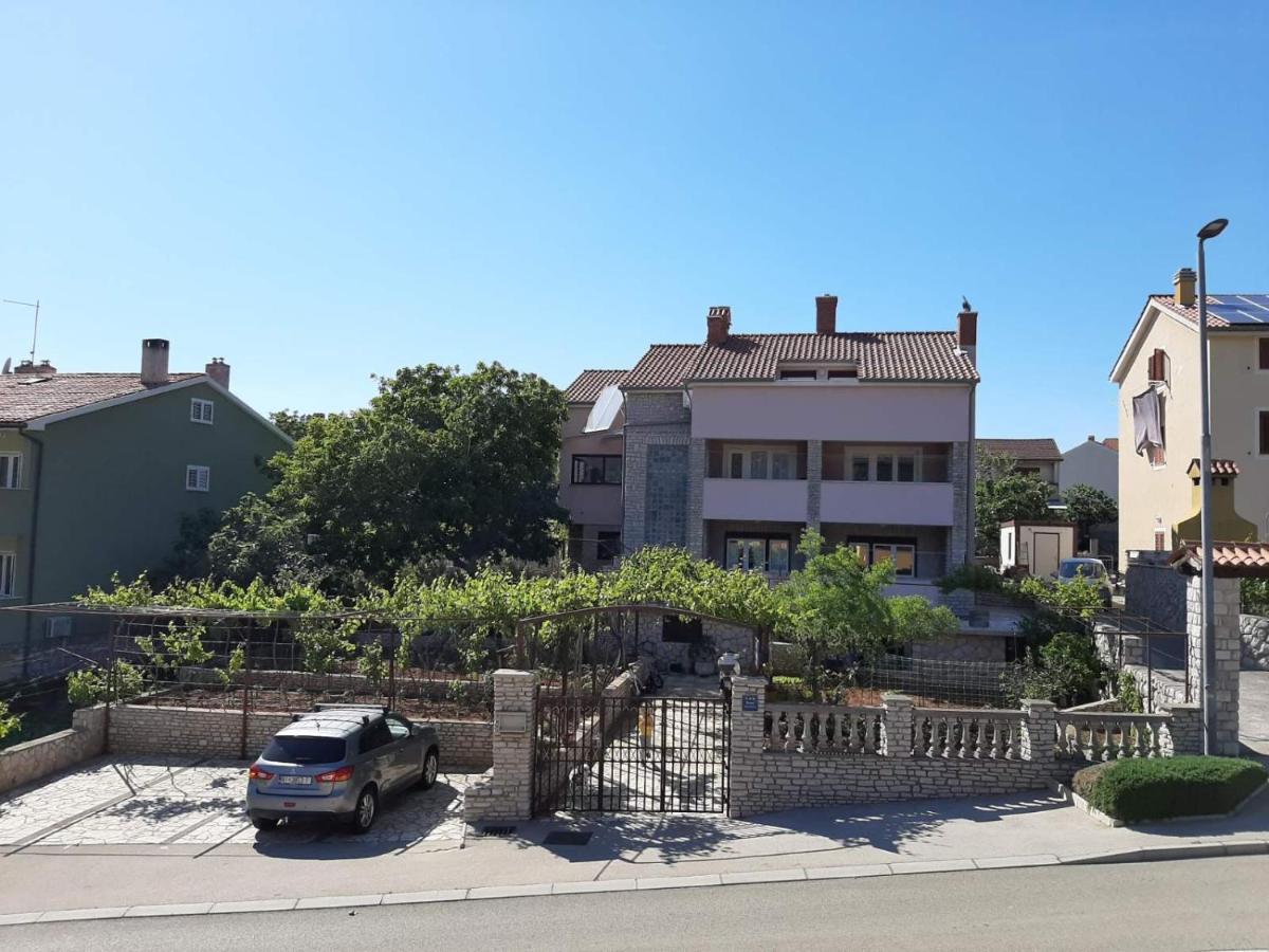 Apartments Izabela Muzic-Fornaric كريس المظهر الخارجي الصورة