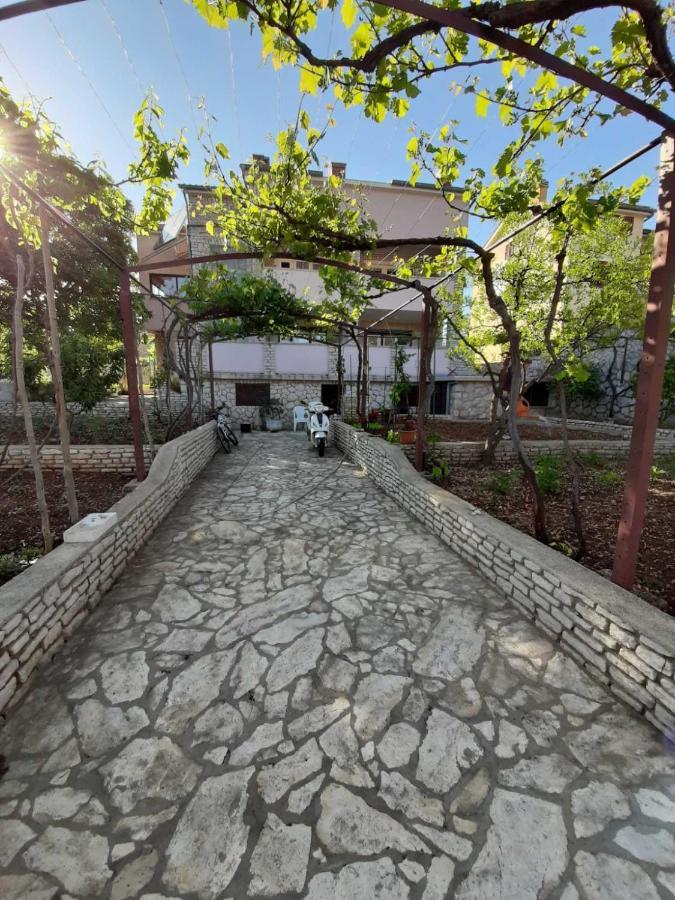 Apartments Izabela Muzic-Fornaric كريس المظهر الخارجي الصورة