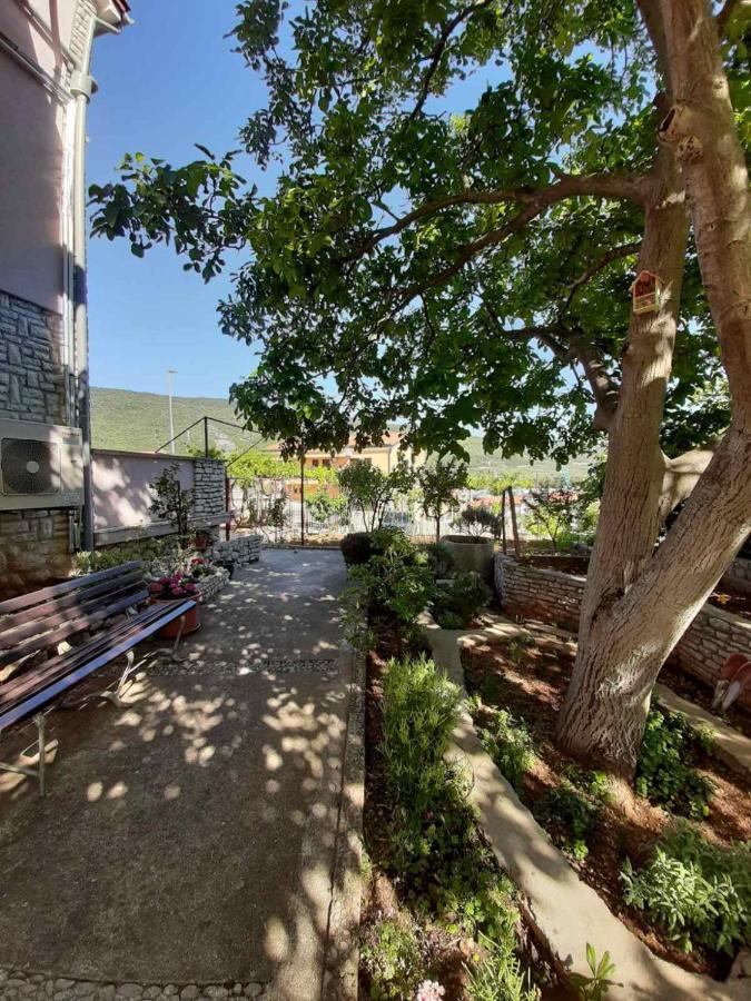 Apartments Izabela Muzic-Fornaric كريس المظهر الخارجي الصورة