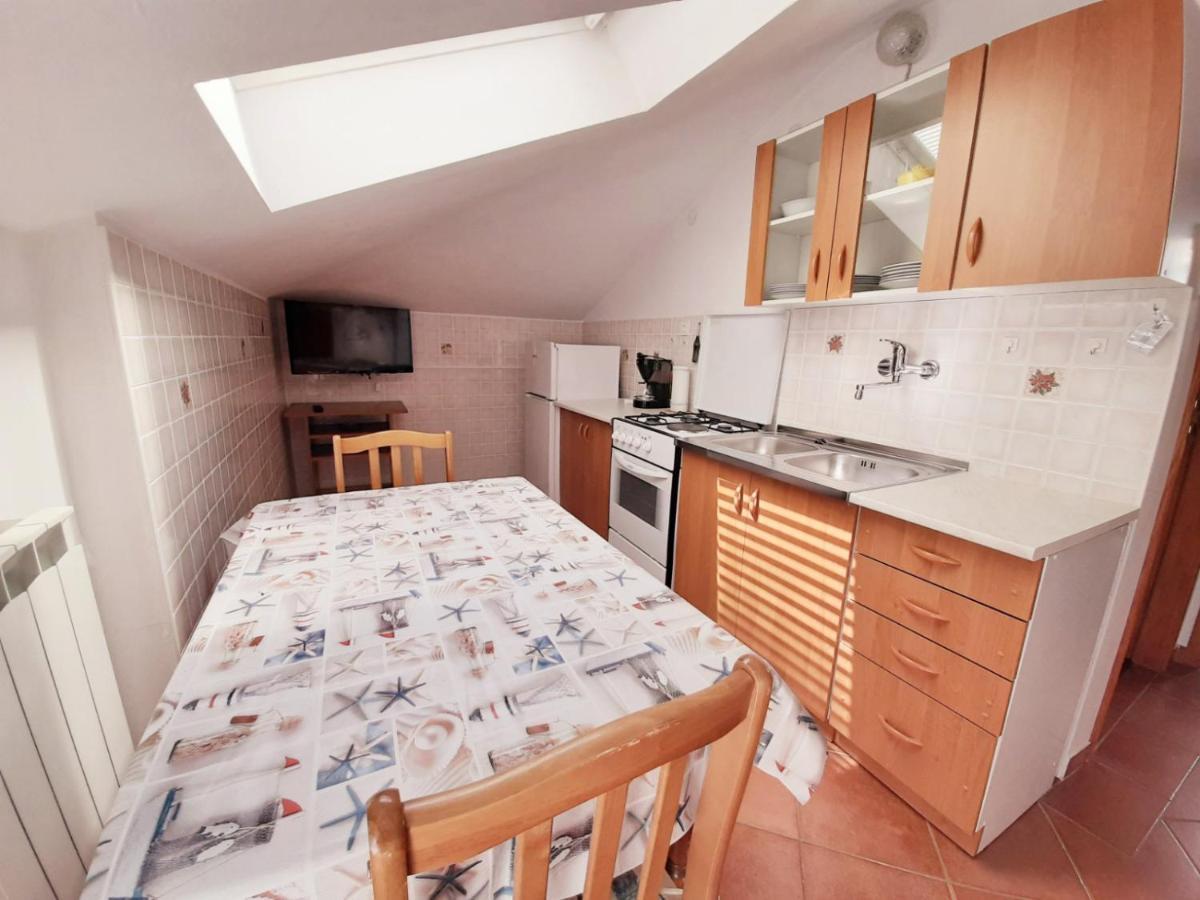 Apartments Izabela Muzic-Fornaric كريس المظهر الخارجي الصورة